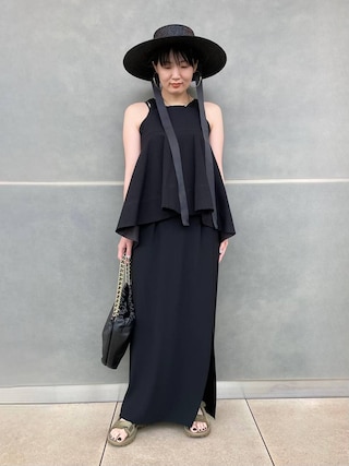 ＊着用1回 美品　カレンソロジー　　レザーライクサテンスカート Curensology（カレンソロジー）の「Curensology(カレンソロジー