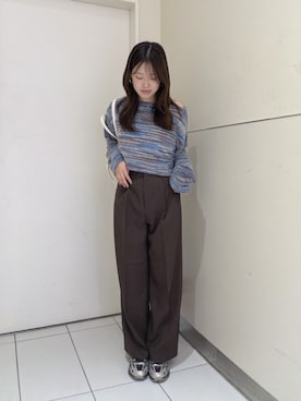「FREE'S MART（フリーズマート）のシャギーグラデボーダーニット（ニット/セーター、ブルー系）」を使った、RIKOさん（レディース・163cm）の秋コーディネート
