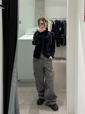 　湊有里紗さんのコーディネート