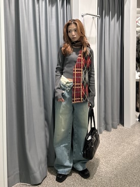 「アイテム（ストール/ショール、ブラック系）」を使った、　湊有里紗さん（レディース・152cm）の秋コーディネート