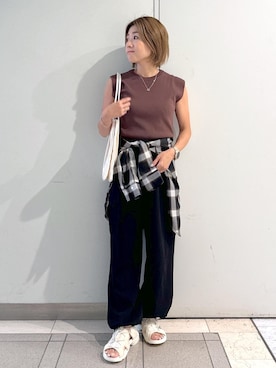 「ROPE' PICNIC（ロペピクニック）の【UVカット・接触冷感・イージーケア】八方映えニット ゼロスリーブニットプルオーバー（ニット/セーター）」を使った、sayaさん（レディース・155cm・30代）の夏コーディネート