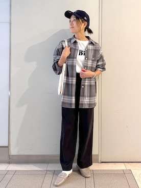 「アイテム（ローファー、グレー系）」を使った、sayaさん（レディース・155cm）の秋コーディネート