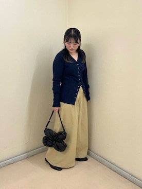 「SENSE OF PLACE by URBAN RESEARCH（センスオブプレイスバイアーバンリサーチ）のパッチワークVネックカーディガン（カーディガン/ボレロ）」を使った、TIARAさん（レディース・156cm）の秋コーディネート