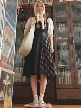 「アイテム（ジャンパースカート、ブラック系）」を使った、kumanomi6さん（レディース・166cm）の夏コーディネート