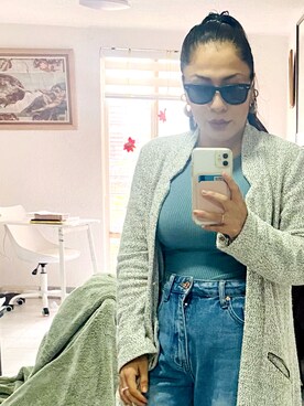 「NOのアイテム」を使った、Abril Ortizさん（レディース・165cm）の冬コーディネート