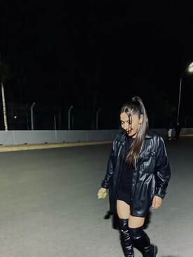 「NOのアイテム」を使った、Abril Ortizさん（レディース・165cm）の冬コーディネート