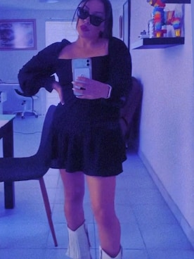 「NOのアイテム」を使った、Abril Ortizさん（レディース・165cm）の冬コーディネート