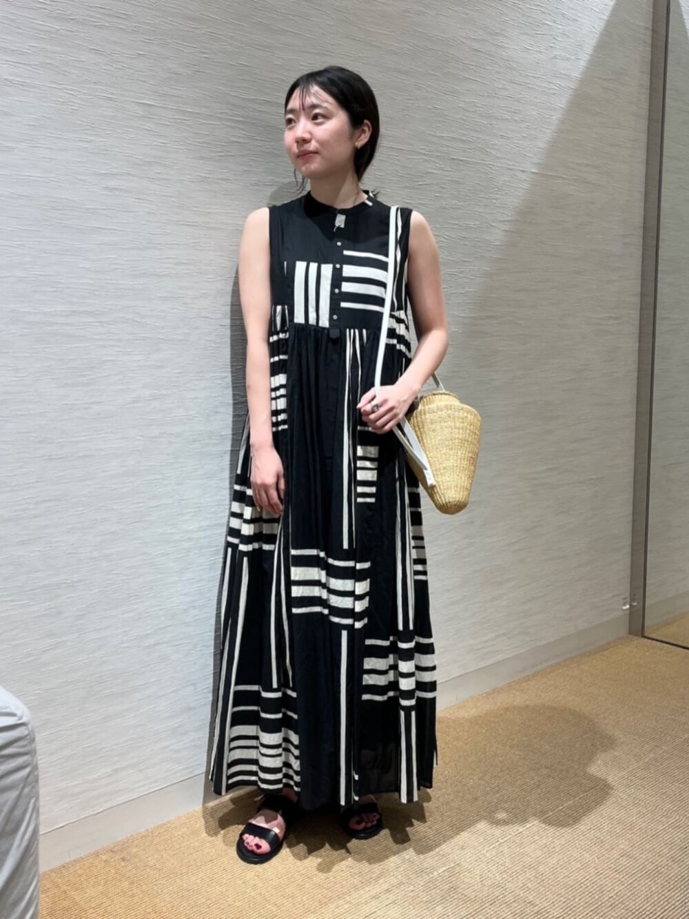 専用です　　スタンドネックウエストギャザーワンピース フロントボタンウエストギャザーワンピース [E2306