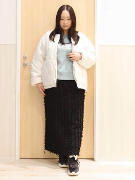 「SHOO・LA・RUE（シューラルー）の【洗える/ちくちくしにくい/静電気軽減】スウェットライク ロゴニット（ニット/セーター、グリーン系）」を使った、みみさん（レディース・158cm）の冬コーディネート