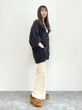 「アイテム（シューズ、イエロー系）」を使った、momo🍑さん（レディース・157cm）の冬コーディネート