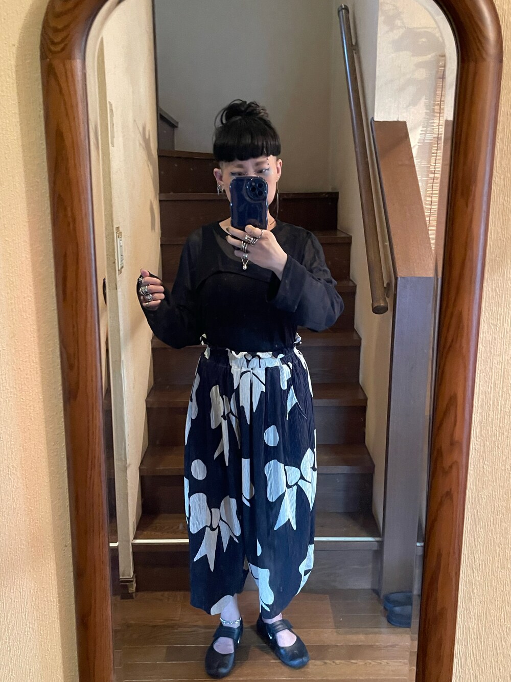 「SHEINのアイテム（その他トップス、ブラック系）」を使った、nekonekomaiさん（レディース・156cm）の夏コーディネートの1枚目の写真