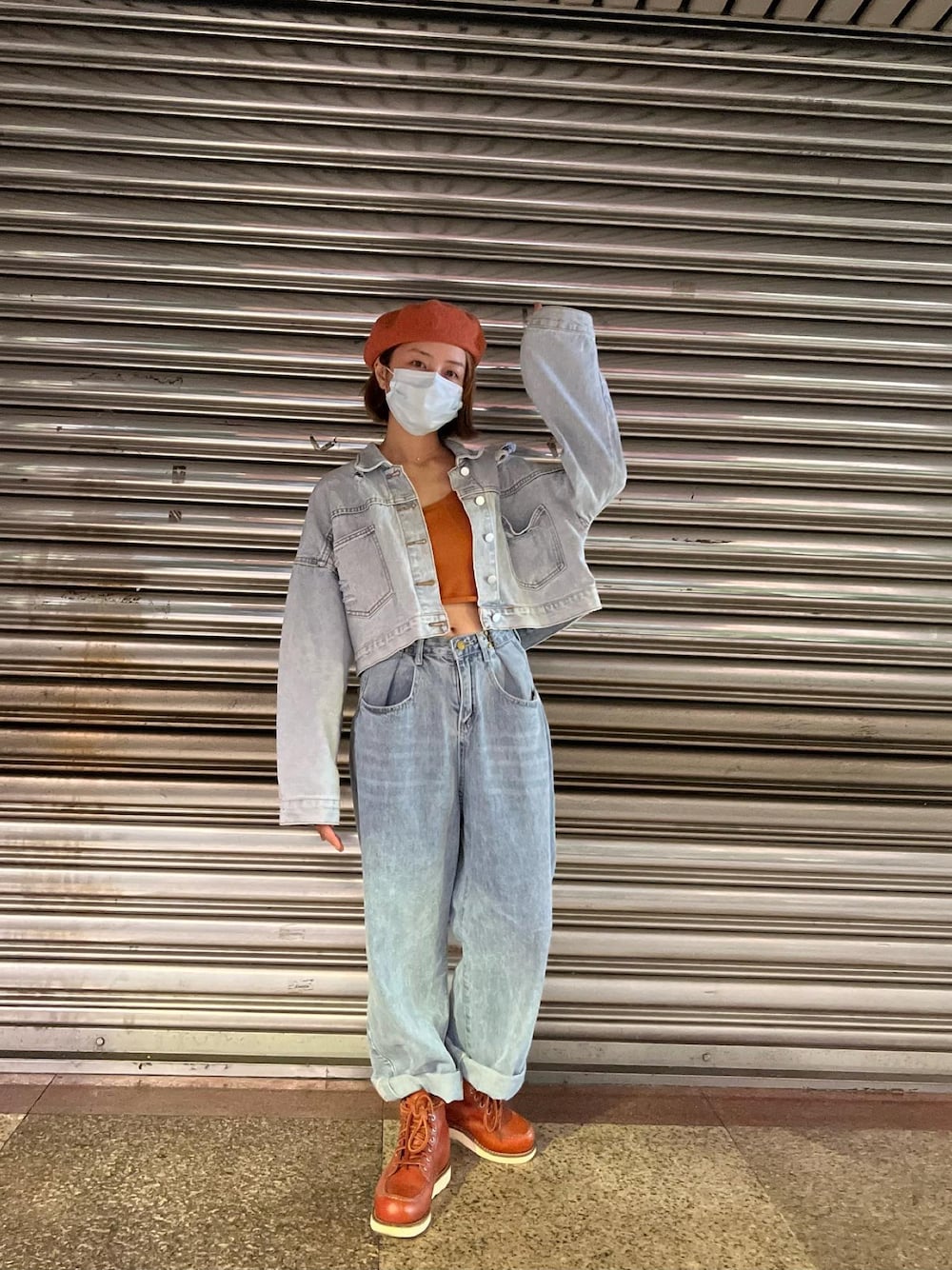「秋コーデ、Redwing、RedWingHeritage、RedWingShoes、Vivienne Westwood、RED WING、orange、denim、橘色」｜「no brandのアイテム（タンクトップ、オレンジ系）」を使った、baobaoさん（レディース・155cm）の秋コーディネートの1枚目の写真