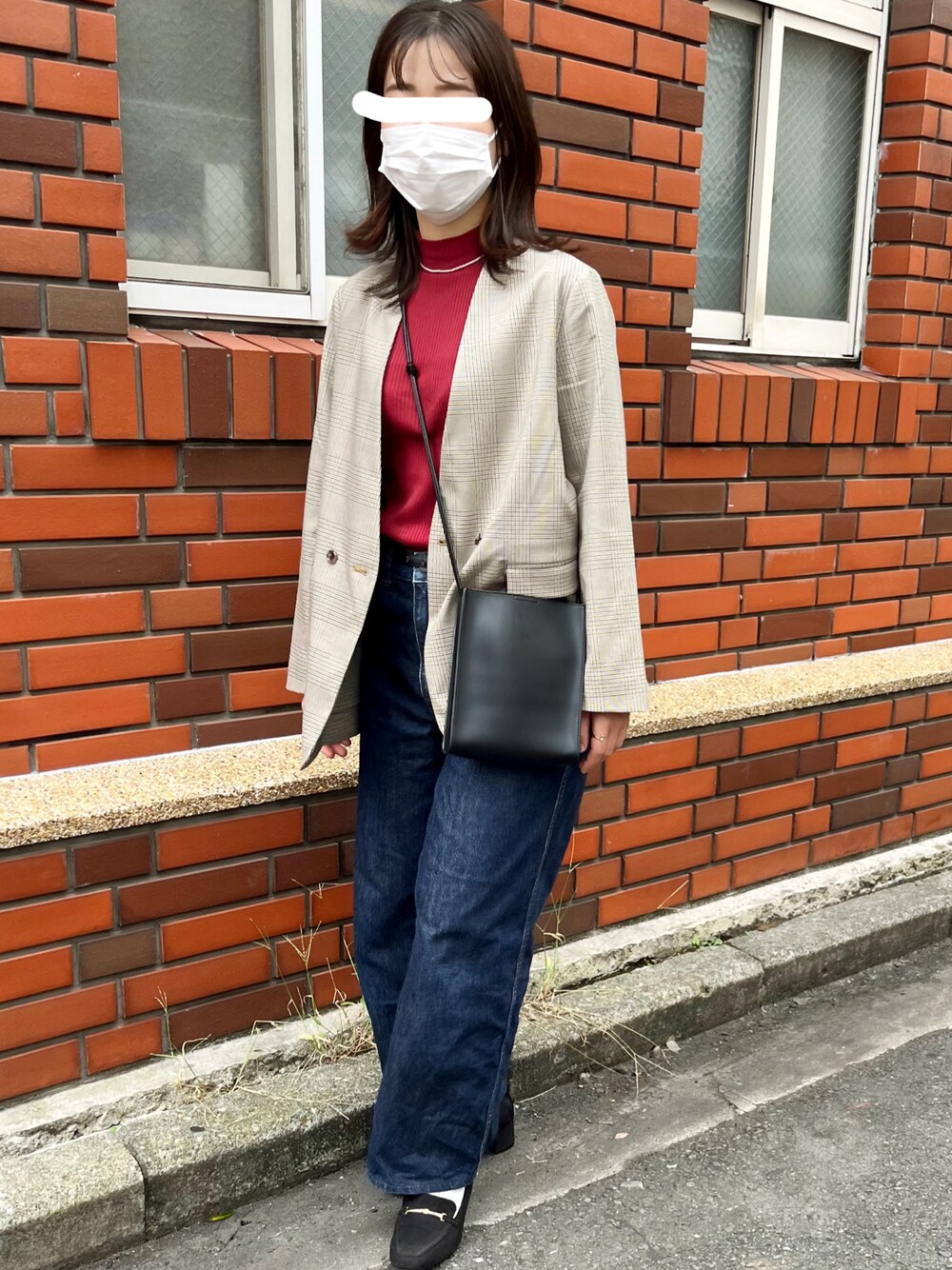 「BEAMSのアイテム（ノーカラージャケット、ベージュ系）」を使った、tomokoさん（レディース・158cm）の秋コーディネートの1枚目の写真