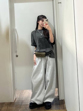 「アイテム（ポーチ）」を使った、みさみささん（レディース・153cm）の春コーディネート