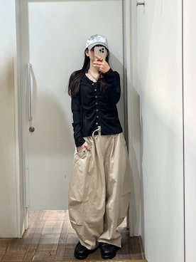 「JEANASIS（ジーナシス）のクロッグローファー/638847（ローファー、ブラック系）」を使った、みさみささん（レディース・153cm）の春コーディネート