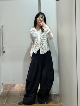「JEANASIS（ジーナシス）のミリタリータックボリュームパンツ/657336（その他パンツ、ブラック系）」を使った、みさみささん（レディース・153cm）の春コーディネート