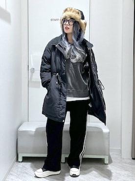 「GLOBAL WORK（グローバルワーク）のクリーンコーデュロイ/トラックパンツ/CLEAN MODE/589312（その他パンツ）」を使った、gwtoiさん（レディース・159cm）の冬コーディネート