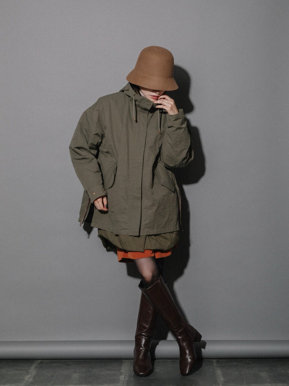 「miniyu、mhbg、mhbgtokyo、lodie、ロディファッション、ロディスタイル、冬コーデ、冬アウター、マイベストコーデ2023、お洒落さんとつながりたい、大人カジュアル、コーデュロイ、ブーツ、バケットハット」｜「MHBG TOKYOの3WAYスタイル マウンテンパーカ×キルティングJK（マウンテンパーカー、グリーン系）」を使った、lodieさん（レディース・160cm）の冬コーディネートの1枚目の写真