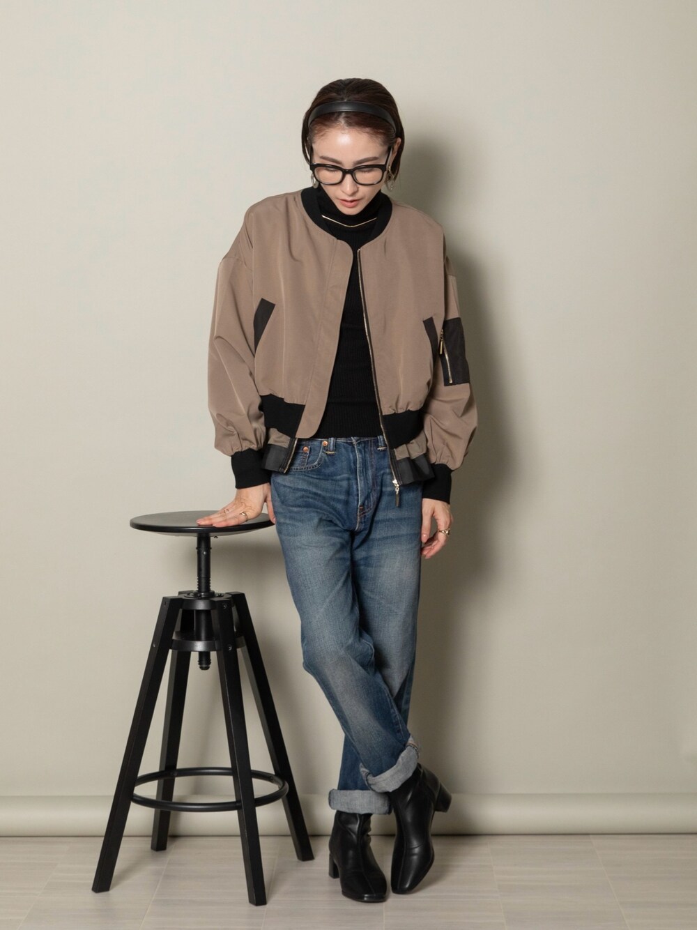 「lodie、ロディスタイル、mhbg、mhbgtokyo、古着MIX、秋服準備はじめました、きれいめカジュアル、休日スタイル、秋コーデ、秋のコーデ、デニム」｜「MHBG TOKYOのMA-1 バイカラー チュール ジップブルソン（ブルゾン、ブラウン系）」を使った、lodieさん（レディース・160cm）の夏コーディネートの1枚目の写真