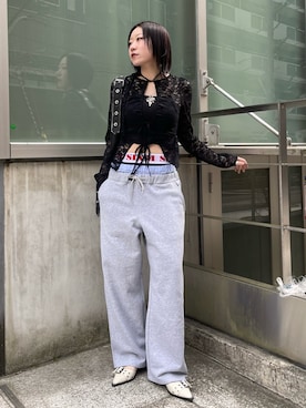 「ブラウスコーデ」｜「アイテム（スウェットパンツ）」を使った、AOIさん（レディース・160cm）の春コーディネート