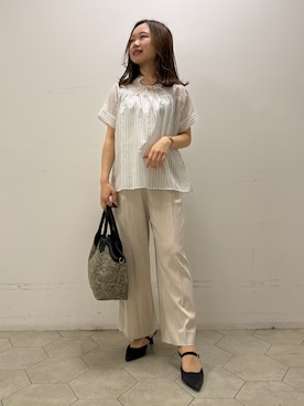 「INDIVI（インディヴィ）の【洗える／軽やか】フリル衿ギャザーブラウス（シャツ/ブラウス、ホワイト系）」を使った、kahoさん（レディース・144cm）の夏コーディネート