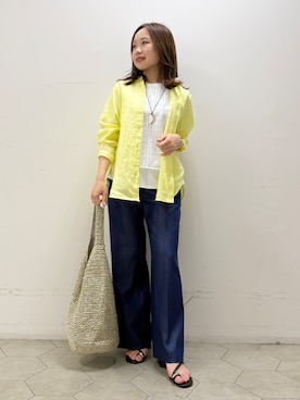 「INDIVI（インディヴィ）の【接触冷感／2WAY】カシュクールリネンシャツ（シャツ/ブラウス、イエロー系）」を使った、kahoさん（レディース・144cm）の夏コーディネート