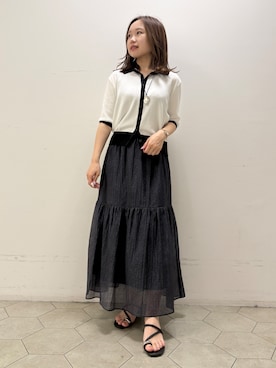 「INDIVI（インディヴィ）の【バイカラー】衿付きシャツ風ニット（ニット/セーター、ホワイト系）」を使った、kahoさん（レディース・144cm）の夏コーディネート