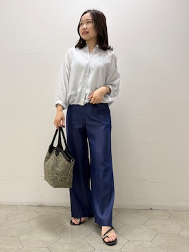 「INDIVI（インディヴィ）の【接触冷感／洗える／2WAY】ドロスト付 シアーシャンブレーシャツ（シャツ/ブラウス、ブルー系）」を使った、kahoさん（レディース・144cm）の夏コーディネート