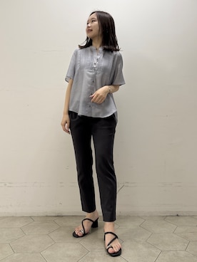 「INDIVI（インディヴィ）の【接触冷感/洗える】シアーシャンブレーピンタックブラウス（シャツ/ブラウス、ブルー系）」を使った、kahoさん（レディース・144cm）の夏コーディネート