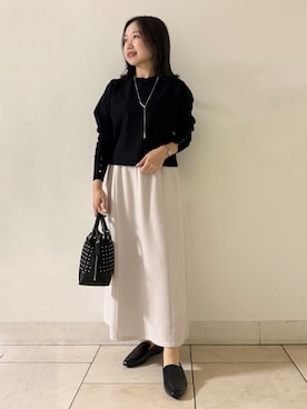 「INDIVI（インディヴィ）の【選べる6色／ストレッチ◎】きれいめドルマンスリーブニット（ニット/セーター、ブラック系）」を使った、kahoさん（レディース・144cm）の秋コーディネート