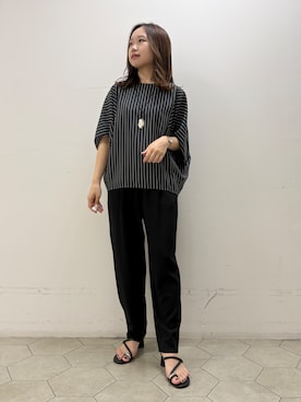 「INDIVI（インディヴィ）の【UVケア／接触冷感】ジョーゼットドルマンブラウス（シャツ/ブラウス、グレー系）」を使った、kahoさん（レディース・144cm）の夏コーディネート