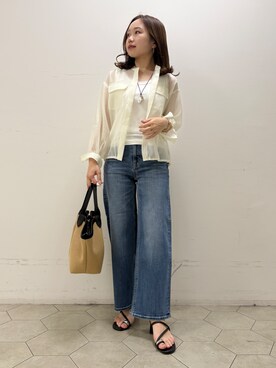 「INDIVI（インディヴィ）の【トレンド／2WAY】裾ドロスト付きシアーブラウスブルゾン（シャツ/ブラウス、ホワイト系）」を使った、kahoさん（レディース・144cm）の夏コーディネート
