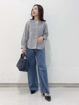「INDIVI（インディヴィ）の【華やか／ストライプ柄】フロントフリルブラウス（シャツ/ブラウス、グレー系）」を使った、kahoさん（レディース・144cm）の秋コーディネート