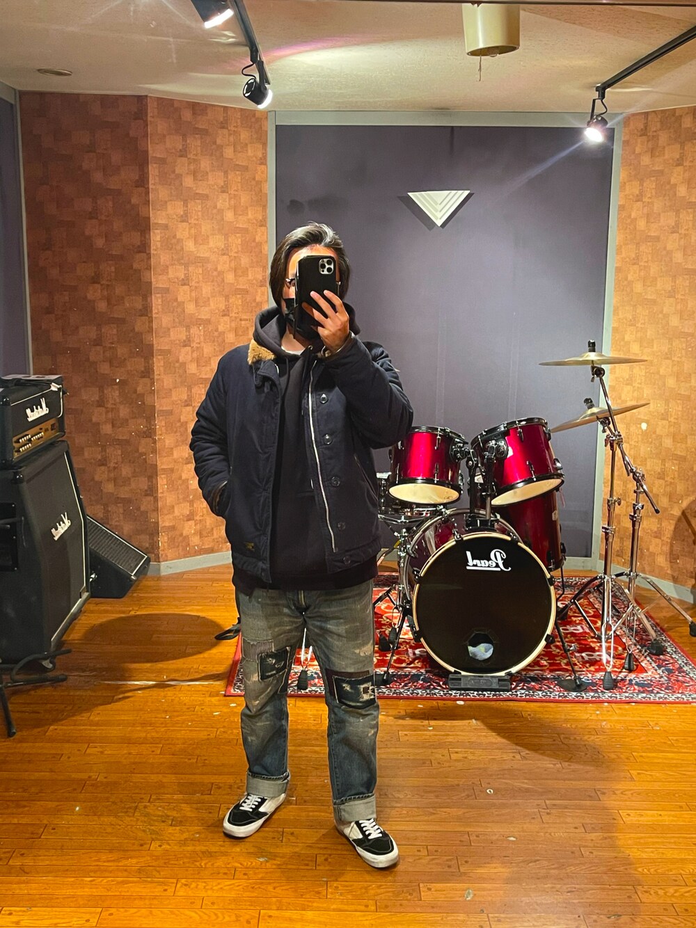 「カジュアル、大人カジュアル、私の推しブランド、デニムパンツ、メンズファッション、メガネ男子、冬コーデ、wtaps、NEIGHBORHOOD、VANS、CALEE、黒」｜「WTAPSのアイテム（ミリタリージャケット、ブルー系）」を使った、minetoraさん（メンズ・170cm）の冬コーディネートの1枚目の写真