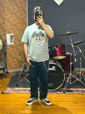「subcultureのアイテム（Tシャツ/カットソー、グレー系）」を使った、峰虎さん（メンズ・171cm）の夏コーディネート