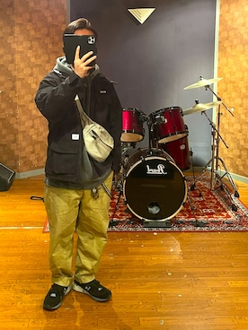 「BACKDROP（バックドロップ）のアイテム」を使った、minetoraさん（メンズ・170cm）の春コーディネート