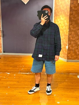 「CALEE」｜「アイテム（財布/小物）」を使った、minetoraさん（メンズ・170cm）の春コーディネート
