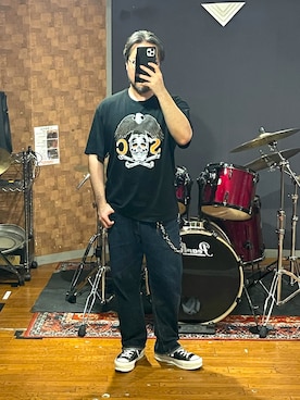 「subcultureのアイテム（Tシャツ/カットソー、ブラック系）」を使った、峰虎さん（メンズ・171cm）の夏コーディネート