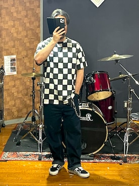 「Supreme （シュプリーム）のアイテム（Tシャツ/カットソー、ホワイト系）」を使った、峰虎さん（メンズ・171cm）の夏コーディネート