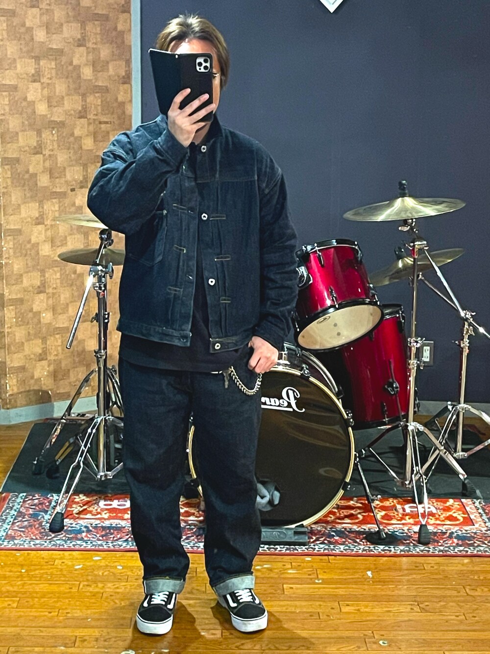 「One Piece Of Rock、VANS、デニム、デニムジャケット、スニーカー、セットアップ、大人カジュアル、シンプルコーデ、カジュアル、春コーデ、アメカジ、いいね、save、フォローお願いします🤑、おしゃれさんと繋がりたい、メンズコーデ、大人コーデ」｜「One Piece of Rockのアイテム（デニムジャケット、ブルー系）」を使った、minetoraさん（メンズ・171cm）の春コーディネートの1枚目の写真