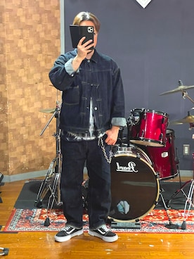 「アイテム（デニムジャケット）」を使った、minetoraさん（メンズ・171cm）の秋コーディネート