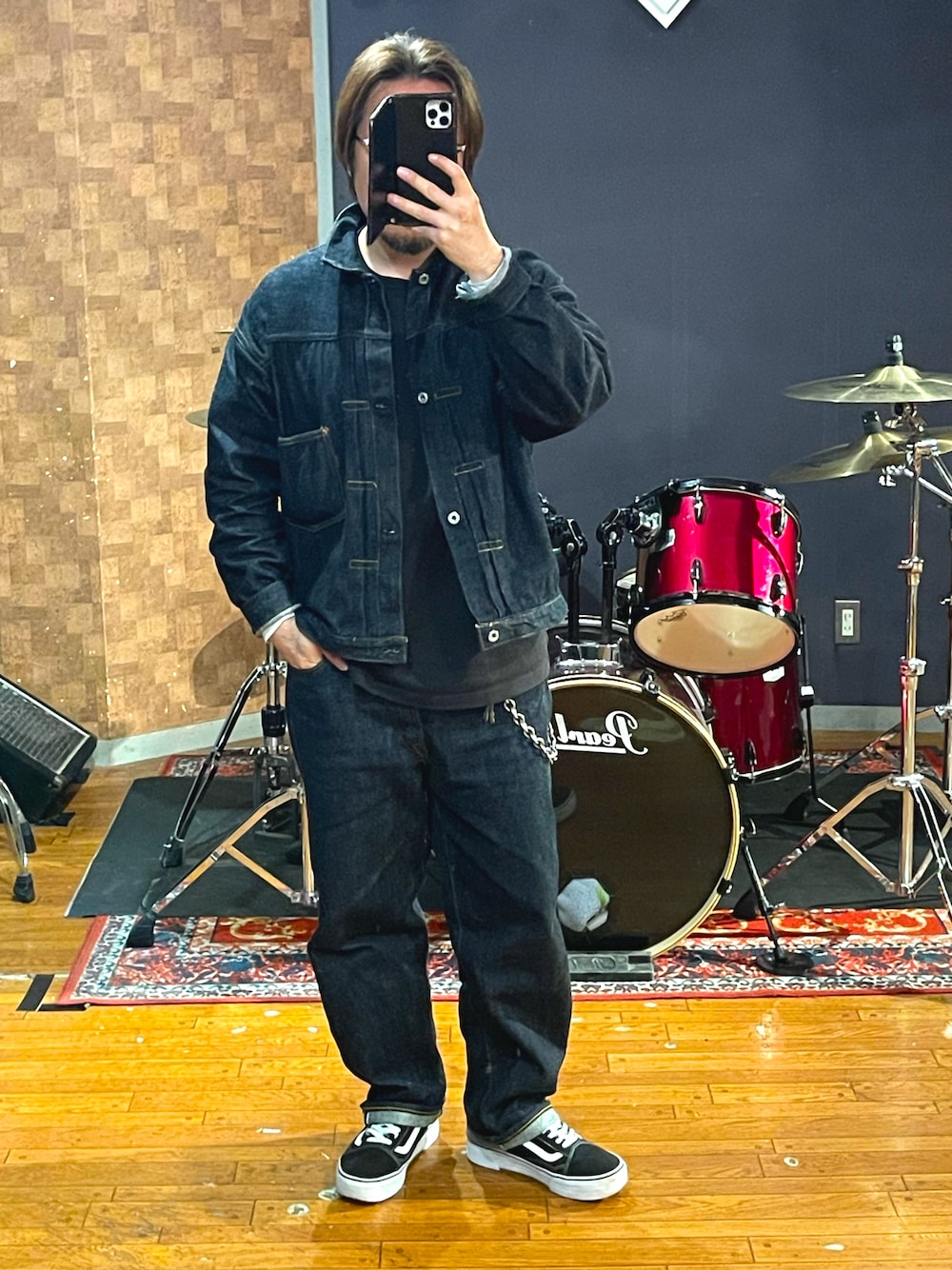 「onepieceofrock、Champion、BEAMS、VANS、デニム、デニムパンツ、デニムジャケット、デニムセットアップ、denim、スニーカー、スニーカーコーデ、デニムコーデ、大人カジュアル、カジュアル、ウォレットチェーン」｜「onepiece of rockのアイテム（デニムジャケット、ブルー系）」を使った、minetoraさん（メンズ・171cm）の春コーディネートの1枚目の写真