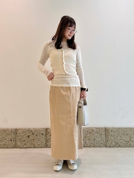 「アイテム（ベスト、ホワイト系）」を使った、八木野　由季さん（レディース・165cm）の冬コーディネート