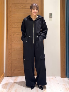 「アイテム（つなぎ/オールインワン）」を使った、rikopinchaanさん（レディース・167cm）の秋コーディネート
