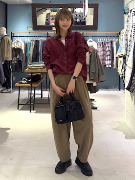 「BAYFLOW（ベイフロー）のアイテム（パンツ）」を使った、rikopinchaanさん（レディース・167cm）の秋コーディネート