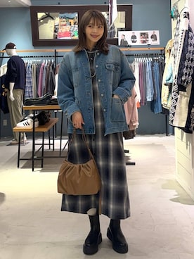「アイテム（シャツワンピース）」を使った、rikopinchaanさん（レディース・167cm）の秋コーディネート