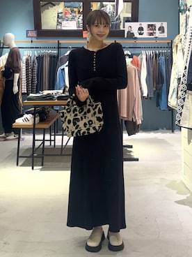 「アイテム（シュシュ）」を使った、rikopinchaanさん（レディース・167cm）の秋コーディネート