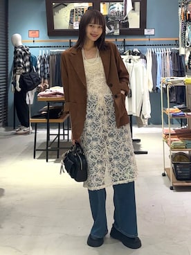 「アイテム（テーラードジャケット、イエロー系）」を使った、rikopinchaanさん（レディース・167cm）の秋コーディネート