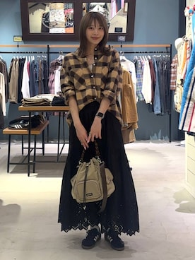 「BAYFLOW（ベイフロー）のコードHDマルチポケショルダー（ハンドバッグ）」を使った、rikopinchaanさん（レディース・167cm）の秋コーディネート