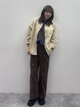 「アイテム（デニムジャケット、ベージュ系）」を使った、rikopinchaanさん（レディース・167cm）の秋コーディネート